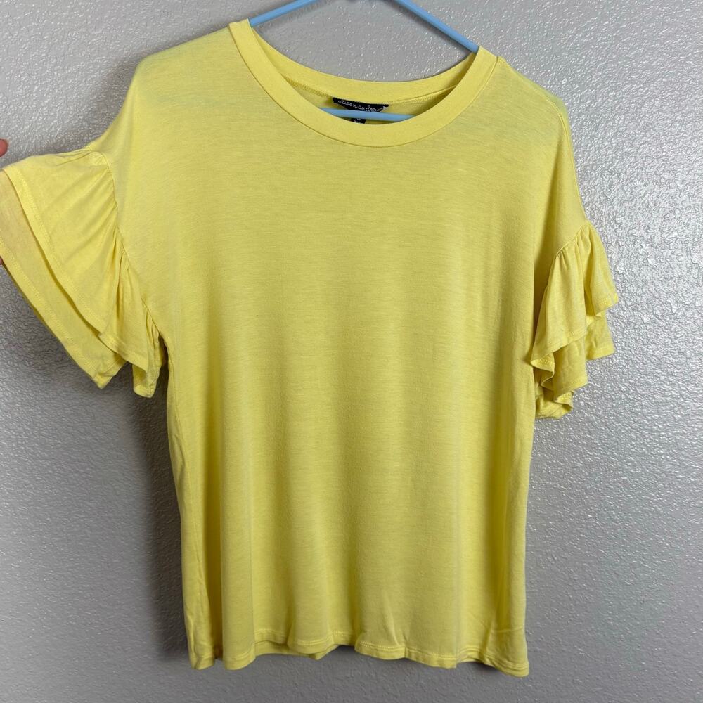 Alison Andrews Size Small Light Yellow Rayon Spandex Ruffled Short Sleeve Blouse - Picture 2 of 6